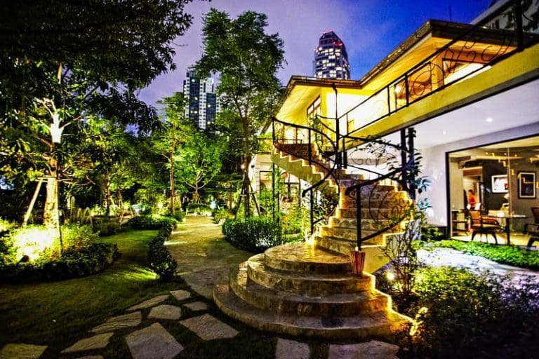 รับออกแบบสร้างสวนอาหาร