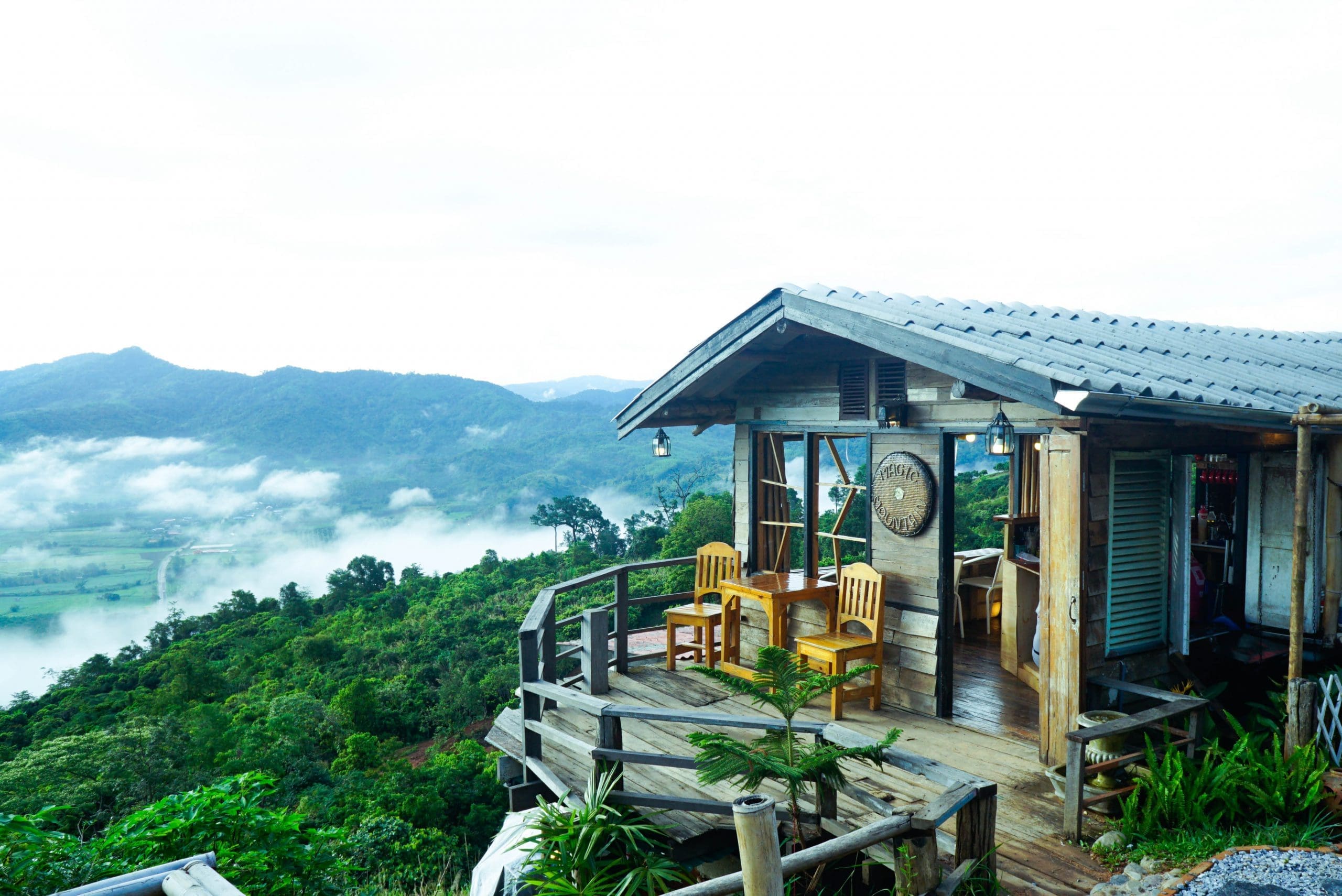รับออกแบบร้านคาเฟ่ วิวภูเขา กลางทุ่งนา