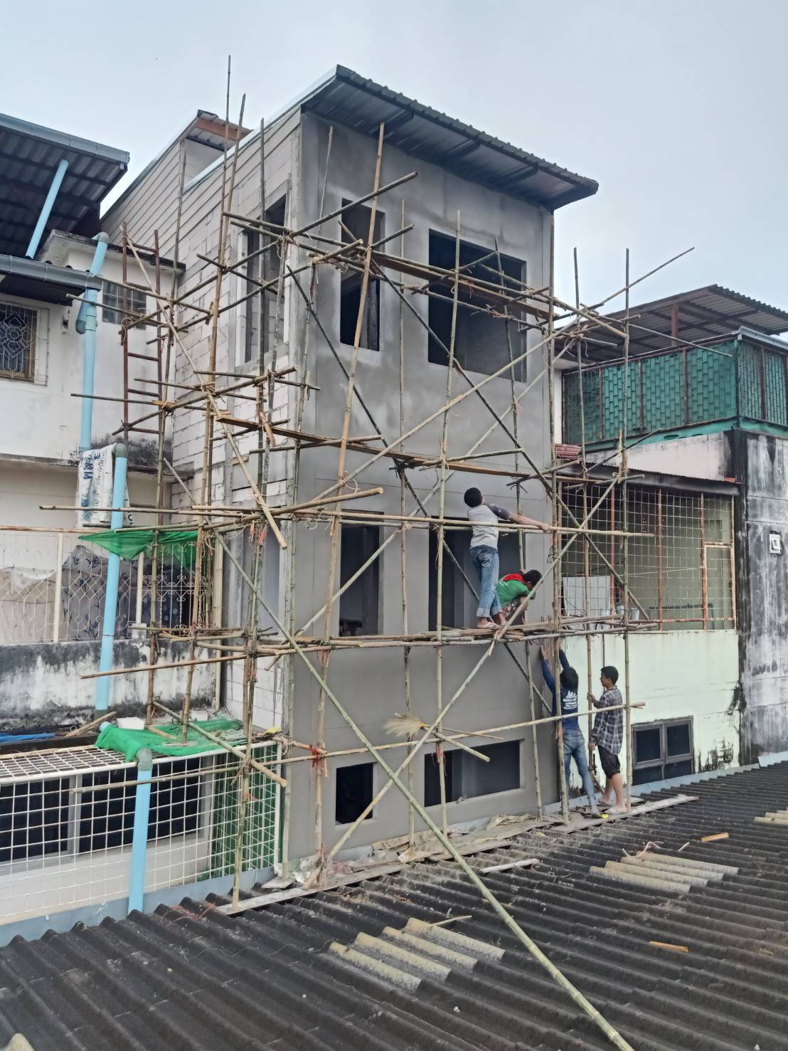 ว่าด้วยเรื่องผนังอาคาร