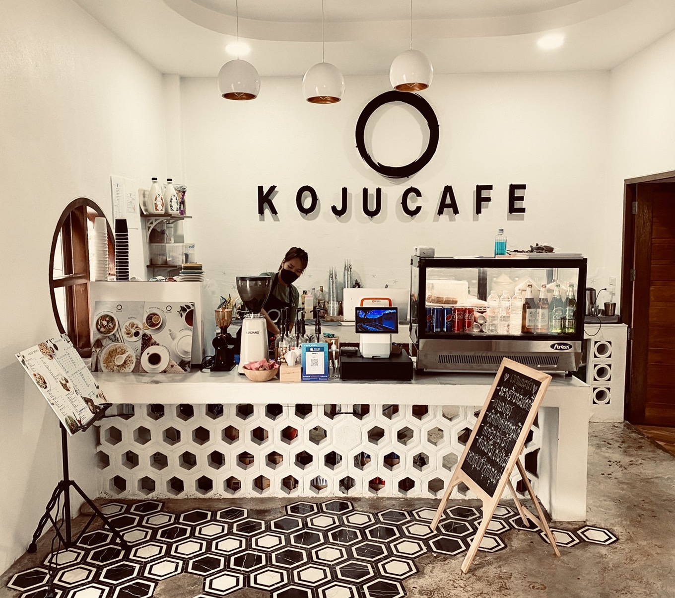 รับออกแบบร้านกาแฟ ราคาถูก