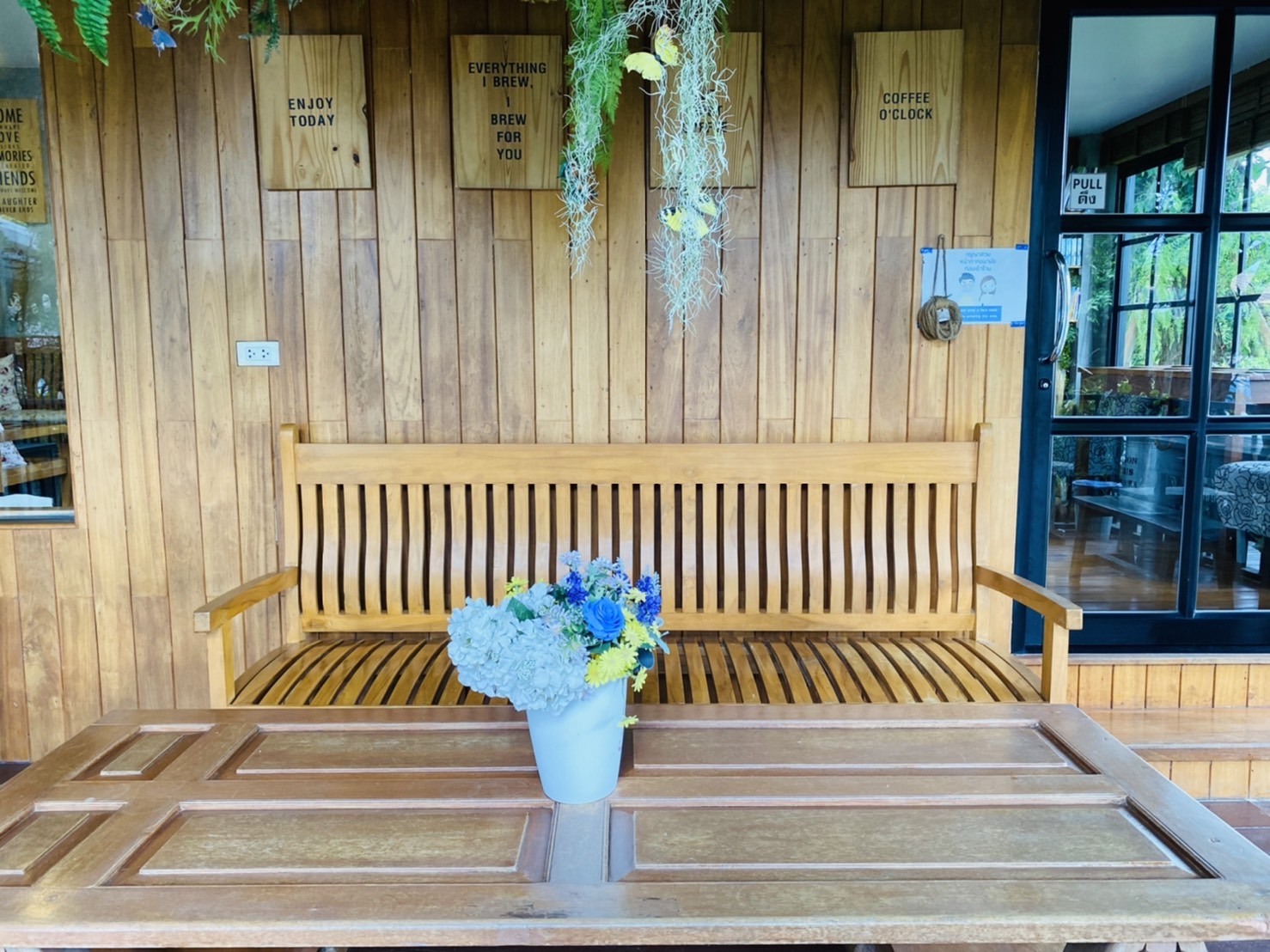 ออกแบบคาเฟ่ทุ่งนา