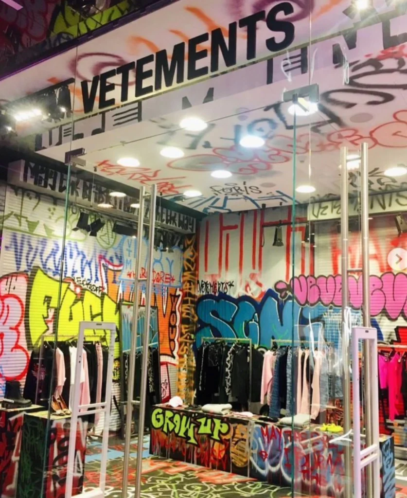 ตกแต่ง ภายใน ร้านเสื้อผ้า